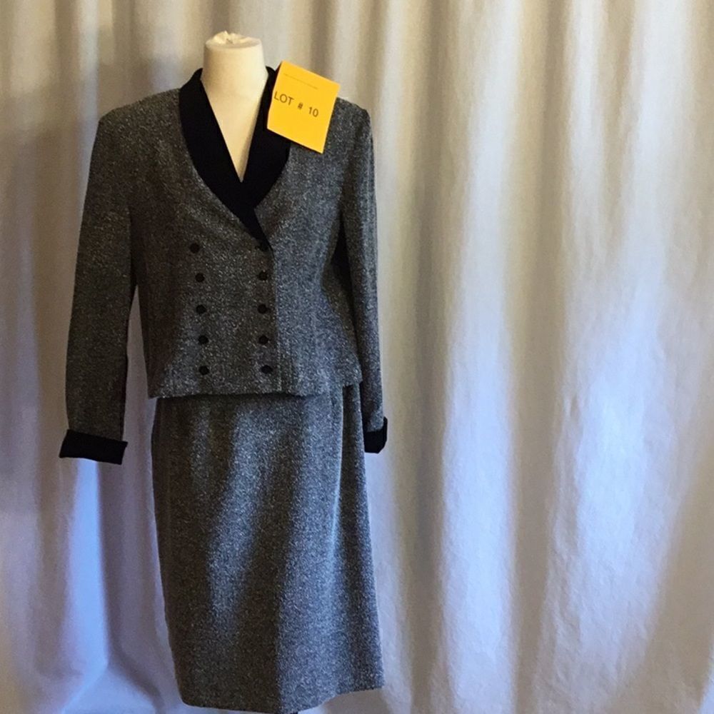 Vintage ladies suit w/ skirt by MISS DORBY